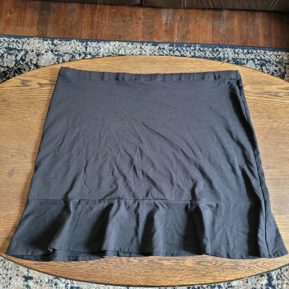 Fashion Bug Black Stretch Ruffle Hem Skirt Size Women's 22/24W - Picture 1 of 5
